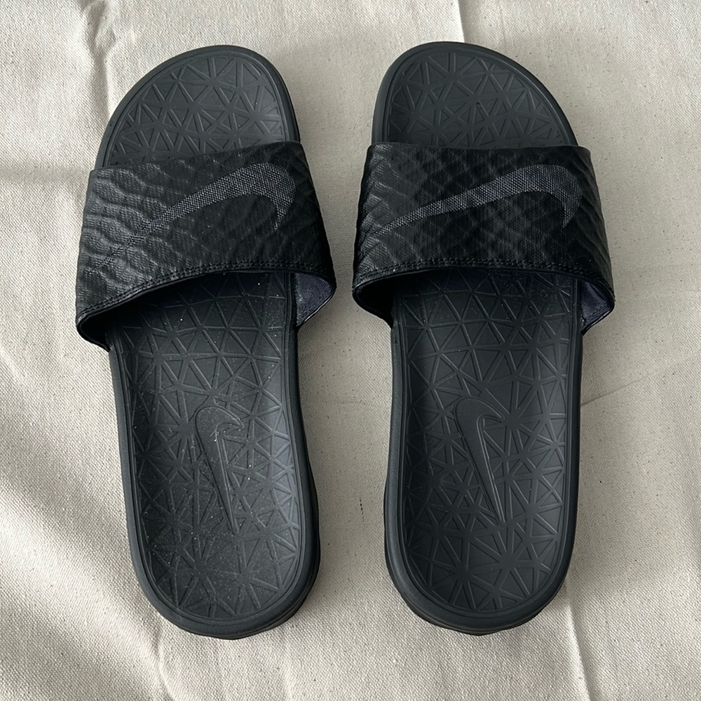 Nike slides